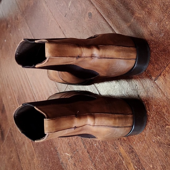 Tom Ford Brown and Black Leather Chelsea Boots - Picture 3 of 10